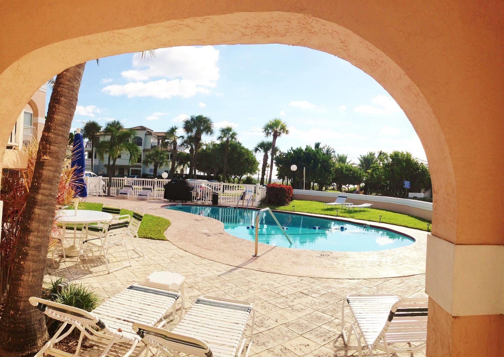 Coral Key Inn Lauderdale-by-the-Sea Extérieur photo