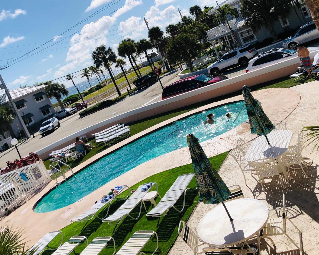 Coral Key Inn Lauderdale-by-the-Sea Extérieur photo